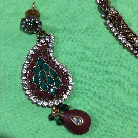 Necklace - Picture 3 of 6